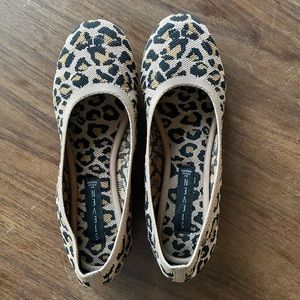 Steve Madden Leopard Flats